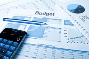 How to Become a Successful Realtor - set a financial budget